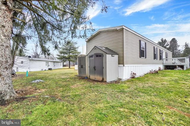 304 BROOKLYN DR, York, PA 17406