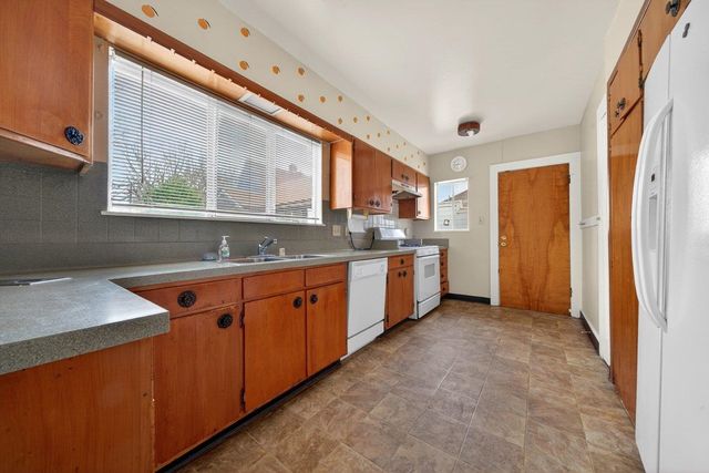 629 66th, Oakland, CA 94609