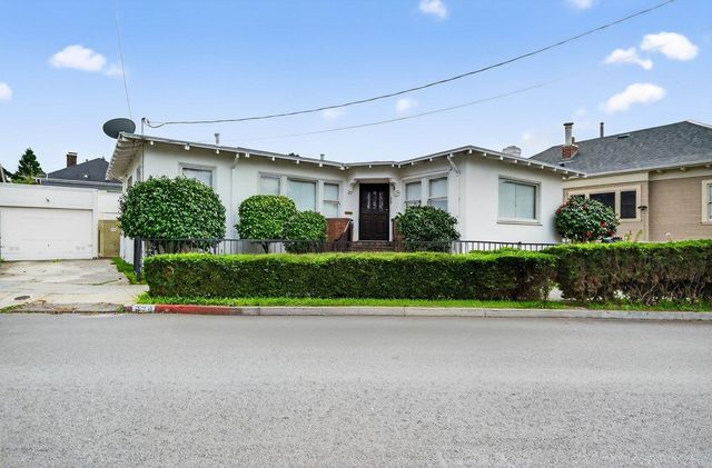 629 66th, Oakland, CA 94609