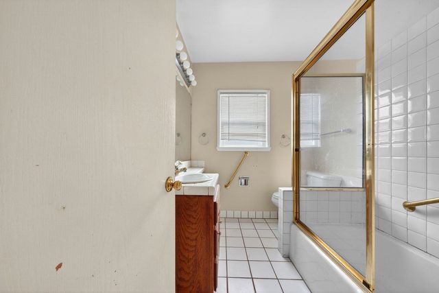 629 66th, Oakland, CA 94609