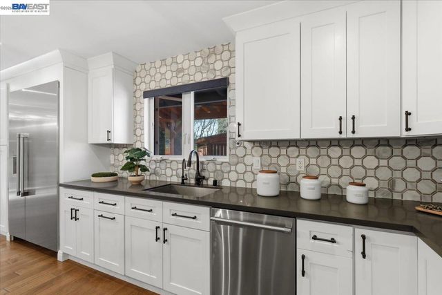 706 Wisteria Dr, Fremont, CA 94539