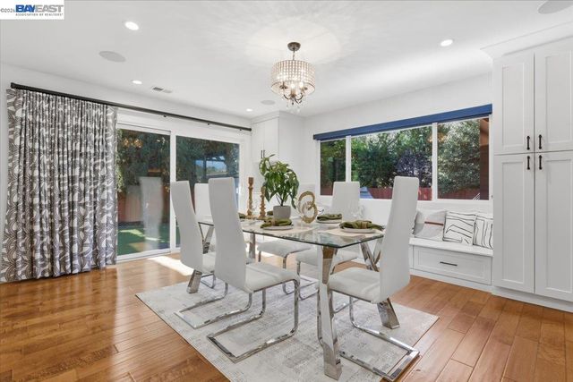 706 Wisteria Dr, Fremont, CA 94539