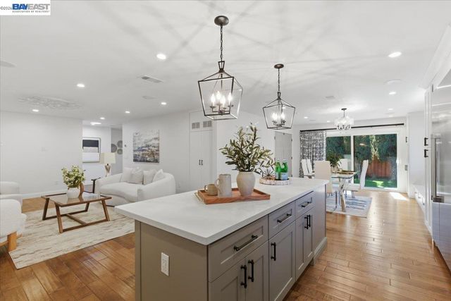 706 Wisteria Dr, Fremont, CA 94539