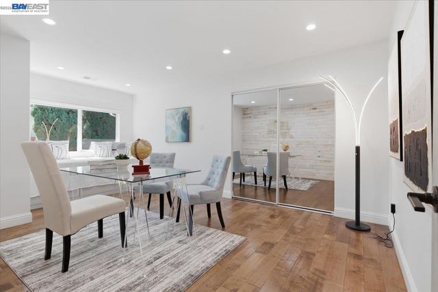 706 Wisteria Dr, Fremont, CA 94539