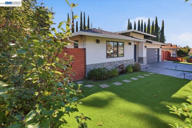 706 Wisteria Dr, Fremont, CA 94539