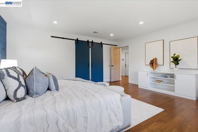 706 Wisteria Dr, Fremont, CA 94539