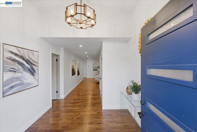 706 Wisteria Dr, Fremont, CA 94539