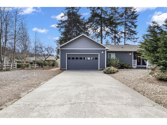 1156 12TH St Se, Bandon, OR 97411