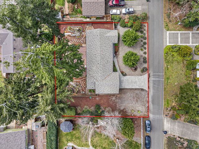 1156 12TH St Se, Bandon, OR 97411