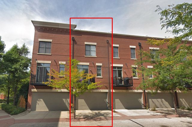 162 Festival Court, Elgin, IL 60120