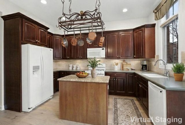 162 Festival Court, Elgin, IL 60120