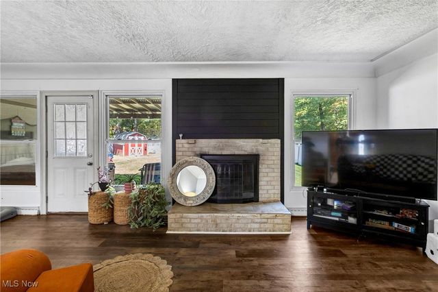 3323 Draper Avenue SE, Warren, OH 44484