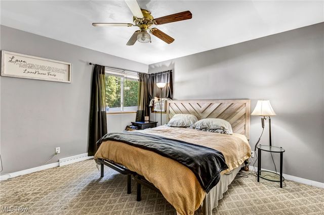 3323 Draper Avenue SE, Warren, OH 44484