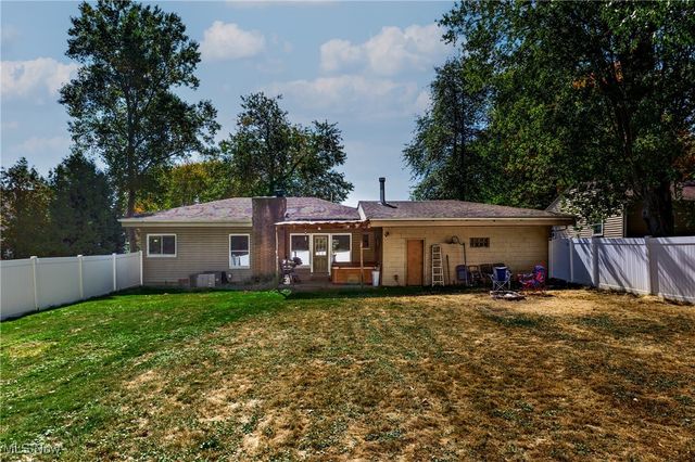 3323 Draper Avenue SE, Warren, OH 44484