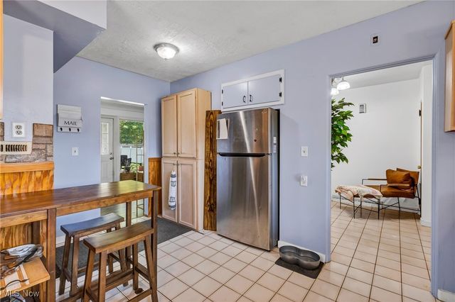 3323 Draper Avenue SE, Warren, OH 44484