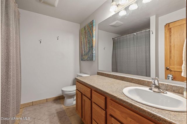 11074 W Riverview Dr, Post Falls, ID 83854