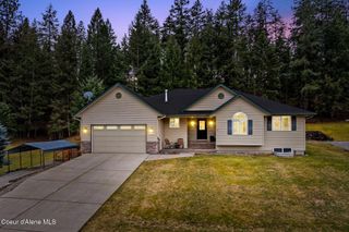 11074 W Riverview Dr, Post Falls, ID 83854