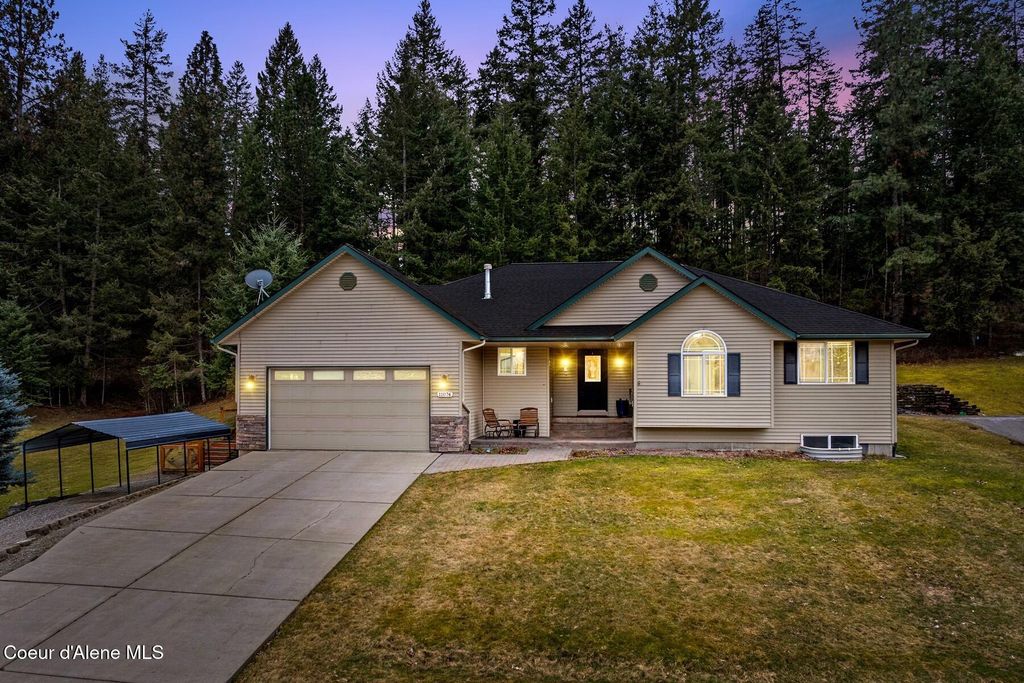 11074 W Riverview Dr, Post Falls, ID 83854