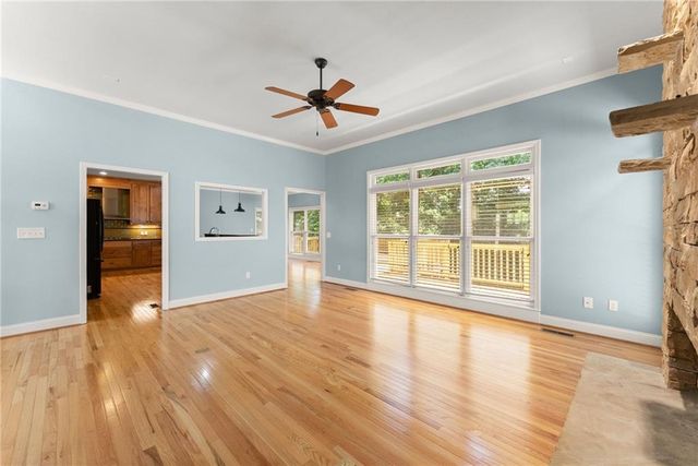 6277 Lakeview Drive, Buford, GA 30518