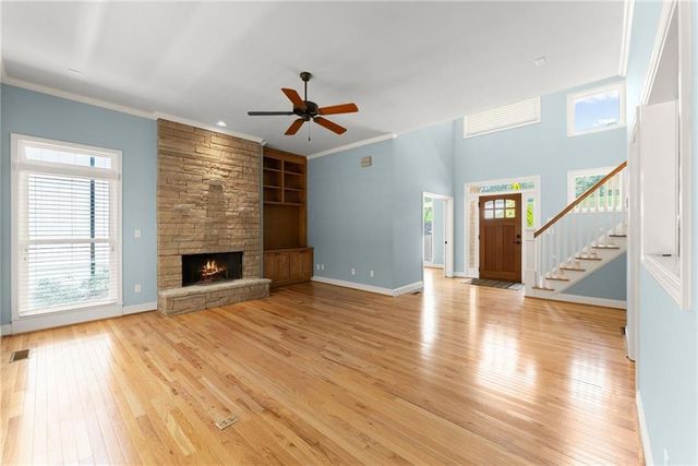 6277 Lakeview Drive, Buford, GA 30518