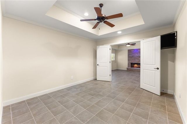 6277 Lakeview Drive, Buford, GA 30518