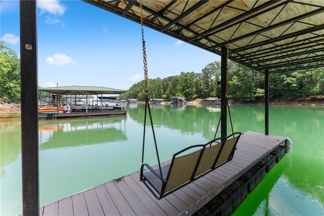 6277 Lakeview Drive, Buford, GA 30518