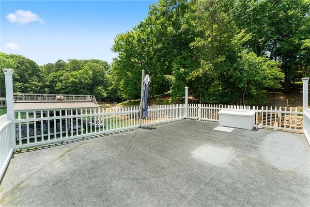 6277 Lakeview Drive, Buford, GA 30518