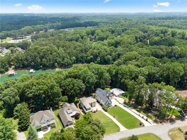 6277 Lakeview Drive, Buford, GA 30518