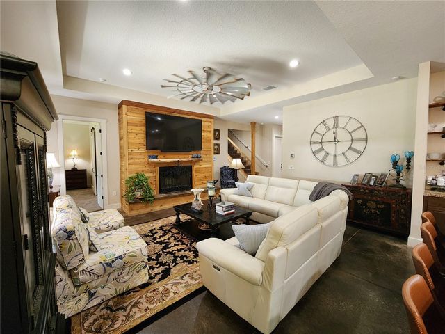 16189 SE 190TH AVENUE, Weirsdale, FL 32195