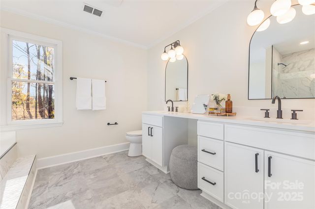 3335 Carnegie Lane, Matthews, NC 28105