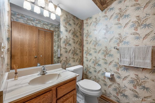 1751 Pebble Beach Drive, Hoffman Estates, IL 60169