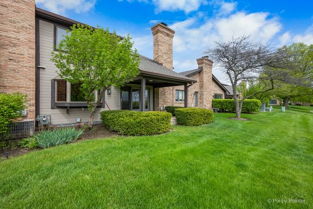 1751 Pebble Beach Drive, Hoffman Estates, IL 60169