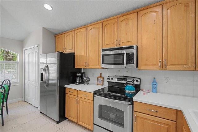 16204 HAMPTON TRACE COURT, Tampa, FL 33647