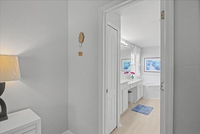 16204 HAMPTON TRACE COURT, Tampa, FL 33647