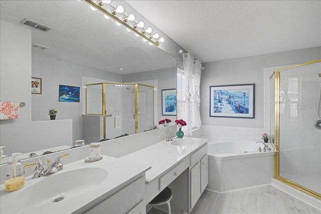 16204 HAMPTON TRACE COURT, Tampa, FL 33647