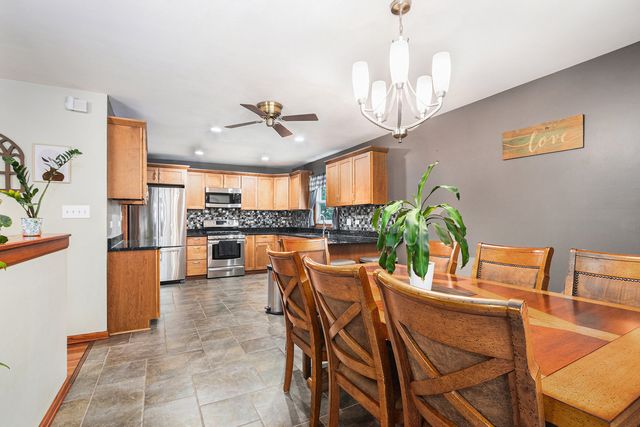 24735 S Michaels Street, Crete, IL 60417