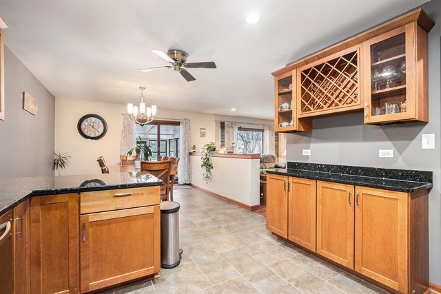 24735 S Michaels Street, Crete, IL 60417