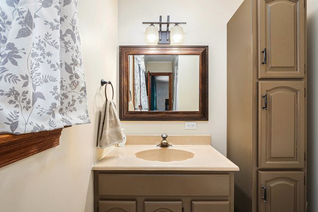 24735 S Michaels Street, Crete, IL 60417