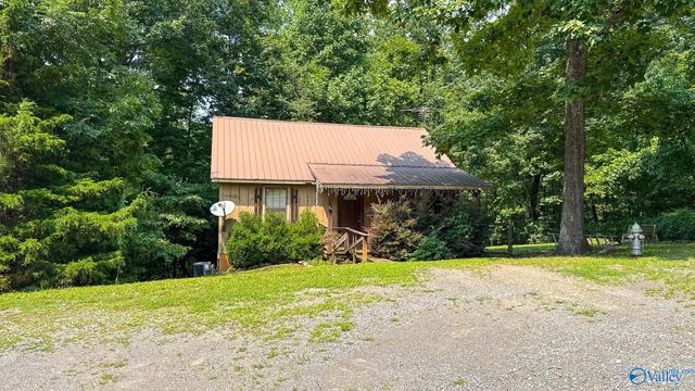 270 Summer Lane, Trenton, GA 30752