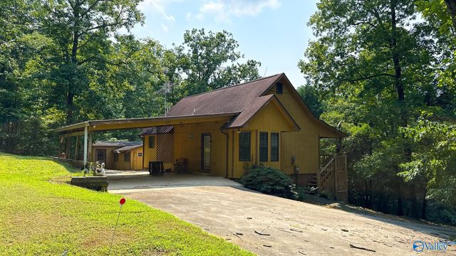 270 Summer Lane, Trenton, GA 30752