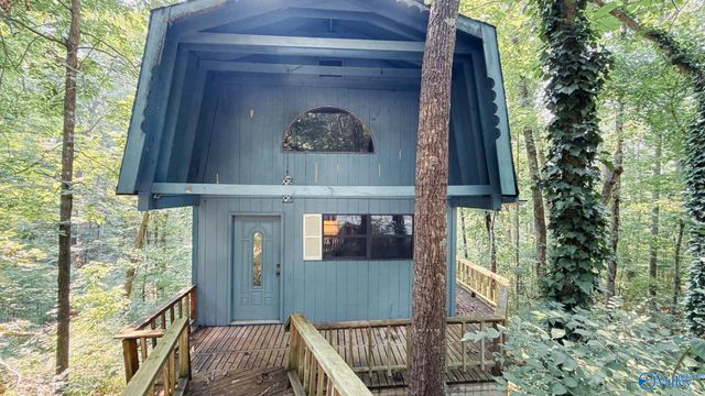 270 Summer Lane, Trenton, GA 30752