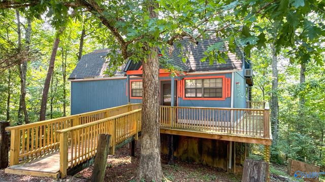 270 Summer Lane, Trenton, GA 30752
