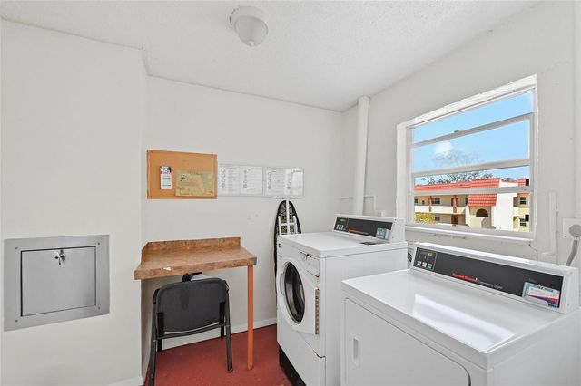 8040 N Sunrise Lakes Drive 303, Fort Lauderdale, FL 33322
