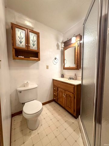 4135 S East Drive, Knox, IN 46534