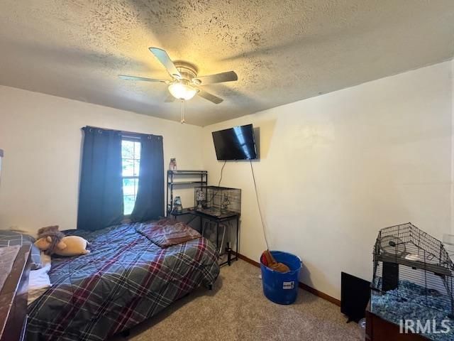 4135 S East Drive, Knox, IN 46534