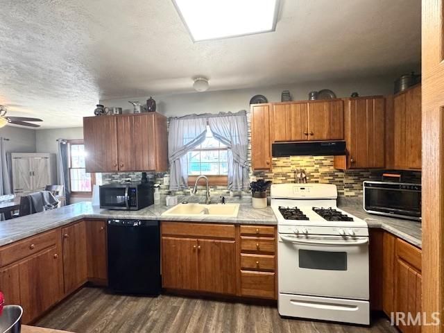 4135 S East Drive, Knox, IN 46534