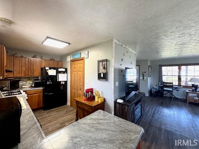 4135 S East Drive, Knox, IN 46534