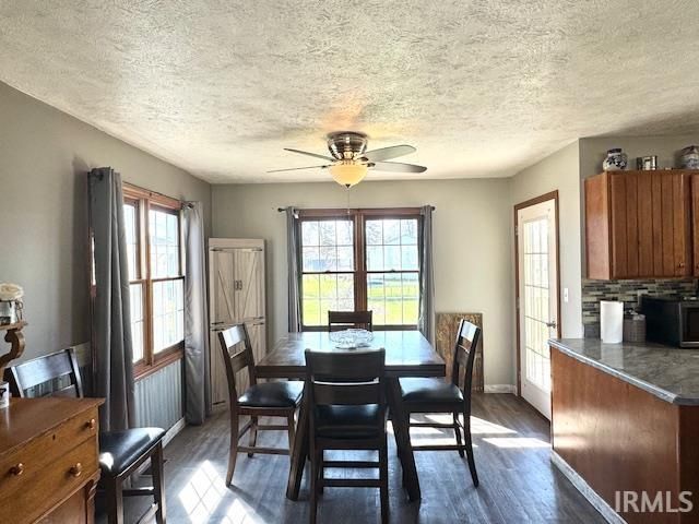 4135 S East Drive, Knox, IN 46534