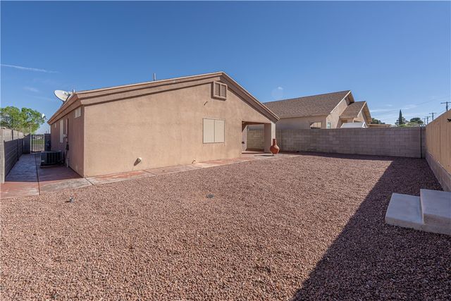 2326 Lillie Avenue, Kingman, AZ 86401