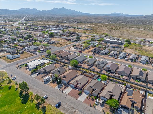 2326 Lillie Avenue, Kingman, AZ 86401